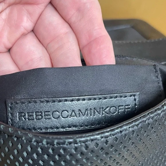 Rebecca Minkoff - Gorgeous Black leather Bag, Gold hardware, Crossbody Strap - Picture 10 of 14